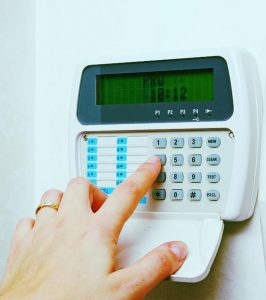 alarm rumah kabel